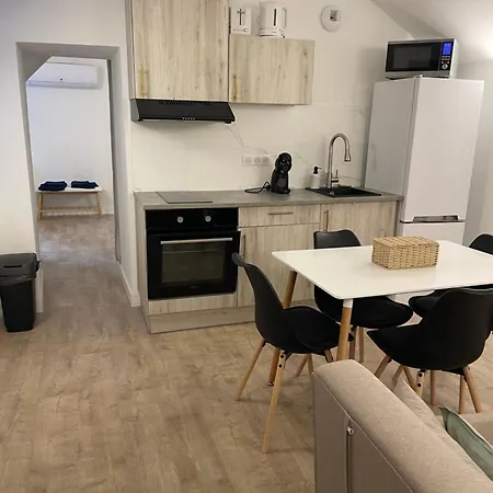 Апартаменты Le Loft Sainte Anastasie (Gard)